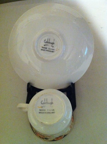 Taza de té y platillo chino Colclough Bone - malva y floral marino - Inglaterra - Imagen 3 de 3