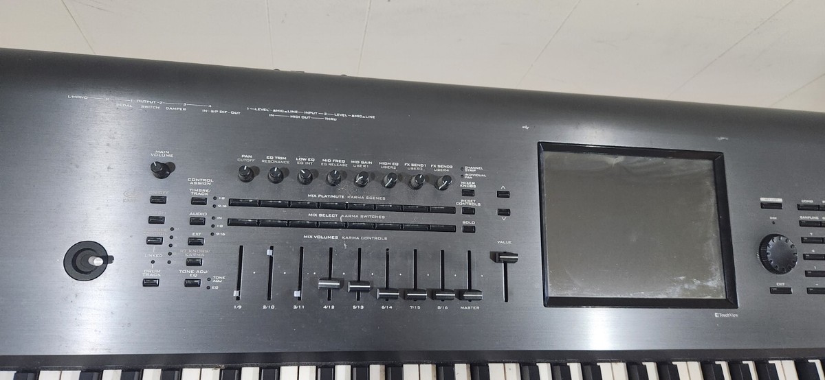 KORG KRONOS X 88鍵盤 Used KORG Kronos X88 88 Key Keyboard Workstation | Guitar Center
