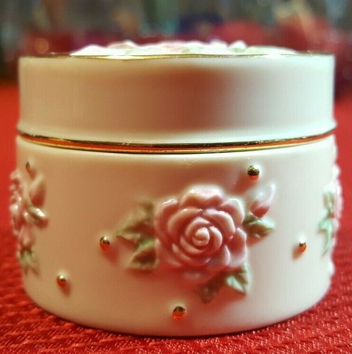 Lenox Porcelain Round Heart Trinket Box Pink Embossed Roses 24 kt Gold Gilding - Picture 3 of 11