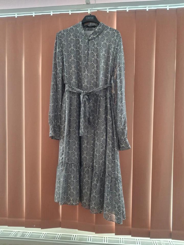 windsor. Damenkleid Blättermuster Gürtel Grau Weiß Viskose Gr. 40 Langarm - Bild 2 von 2