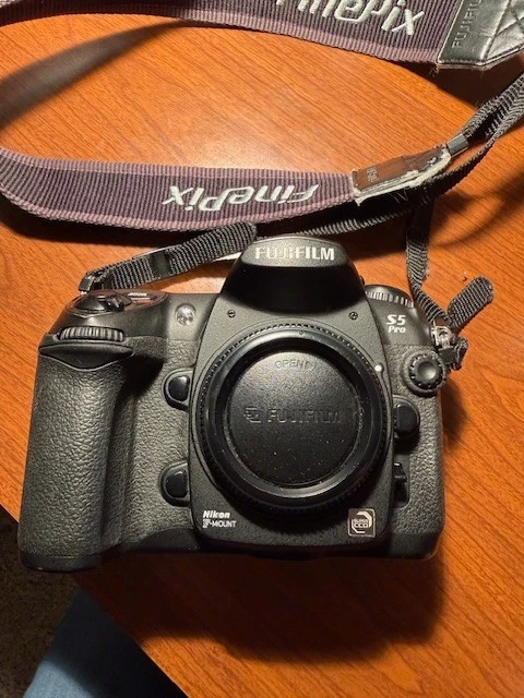 Preços baixos em Fujifilm FinePix S Series Câmeras SLR Digitais | eBay