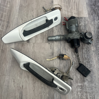 83-91 MERCEDES W126 500SEC 560SEC IGNITION DOOR HANDLE TRUNK KEY SET OEM