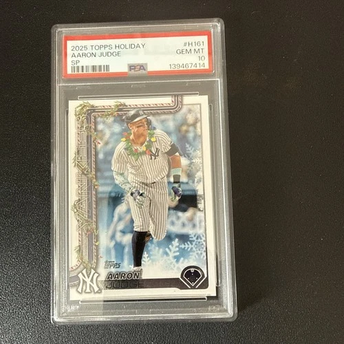 2025 Topps Holiday #H161 Aaron Judge Sp PSA 10
