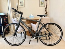 Trek 7.3 FX Hybrid Bike 28” Wheels Ultra Lightweight Frame Excellent Condition