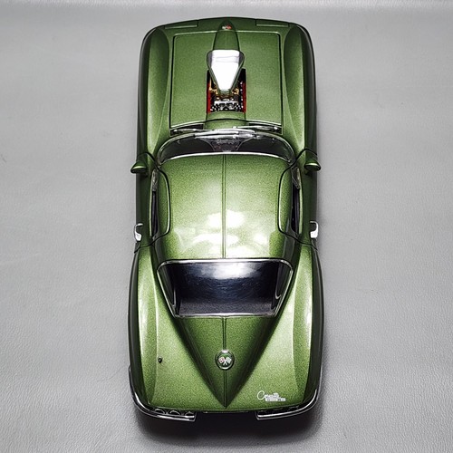 Motorbox Exoto Chevy C2 Corvette Metallic Green 9247 1:18 Scale Diecast - Picture 10 of 18