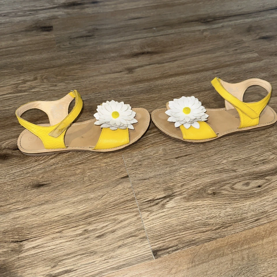 Sandalia con dedos florales Mini Boden Foto 3 de 4