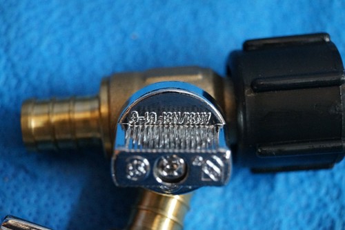 (20) 1/2" PEX X 1/2" FEMALE NPT THREADED SWIVEL STOP 1/4 TURN BRASS FITTINGS - Picture 9 of 10