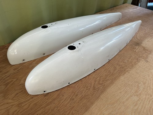 2 Cessna fiberglass wing tips - Picture 7 of 22