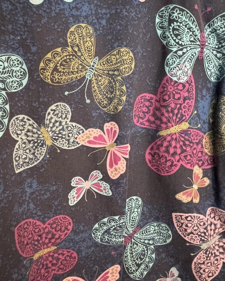 Women’s Scrub Top UA Scrubs Size Large Beautiful Butterfly Pattern - Image 2 of 3