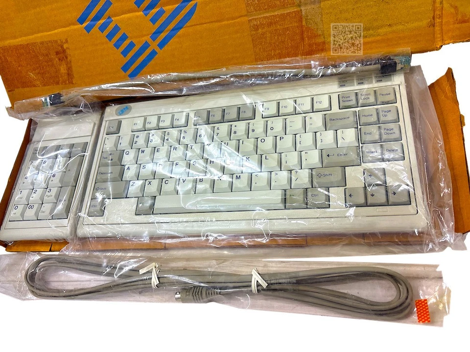 82F0379 I IBM Lexmark Model M4 Space Saver Keyboard Keypad Set 1397451 OPEN BOX - Image 3 of 4