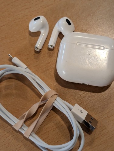 Apple AirPods 3rd Generation Wireless Earbuds - White (Pre-owned, Working) - Photo 2 sur 4