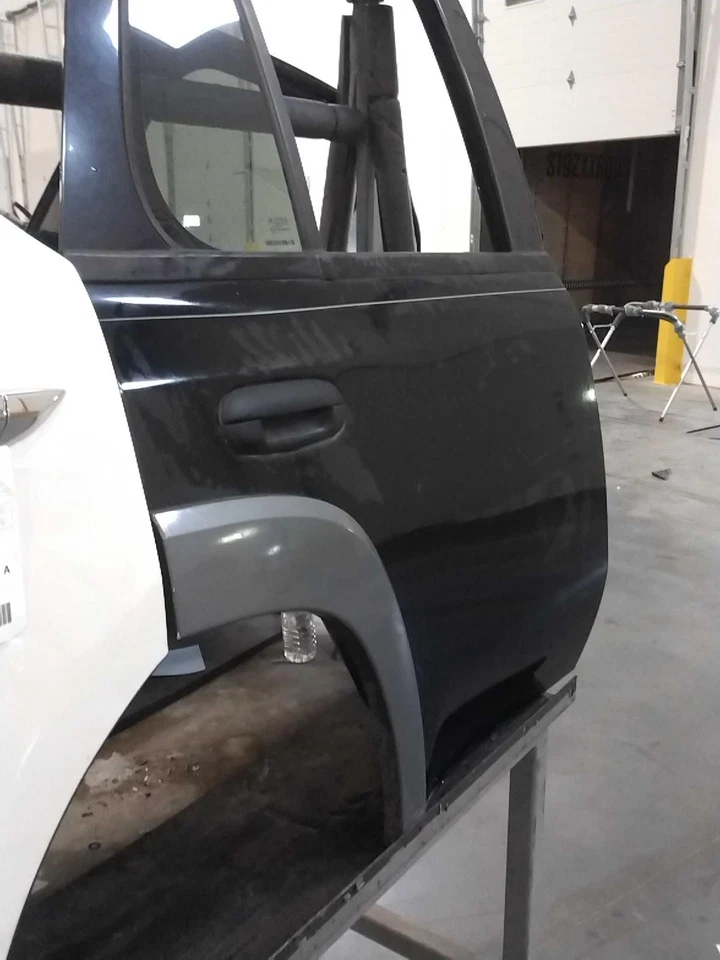 Conjunto de puerta trasera derecha usado lado trasero se adapta a: Isuzu Ascender 2006 5 pasajeros Re Foto 2 de 4