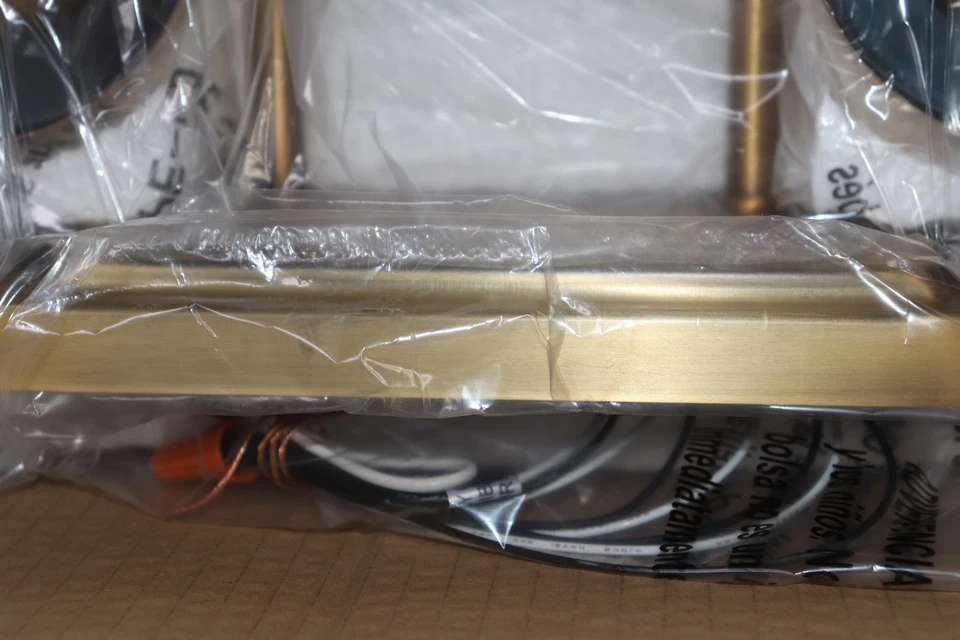 (1 paquete) Iluminación de progreso Hinton baño y tocador luz latón P30051-163 Foto 4 de 4