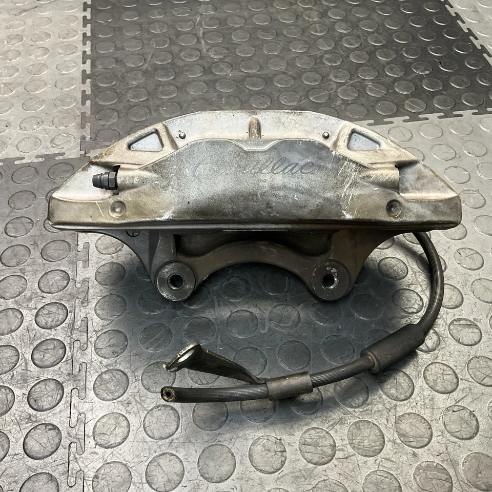 Pinça de disco de freio dianteira direita do passageiro Cadillac XTS 2013-2019 fabricante de equipamento original - Imagem 4 de 4