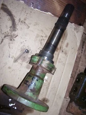 VINTAGE JOHN DEERE  650  TRACTOR -REAR AXLE SHAFT & HUB ASSY - LH