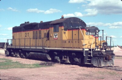 DAIR 21 GP-9r DELL RAPIDS SD (DAKOTA & IOWA RR) ORIGINAL SLIDE 06-06-92 T15-3