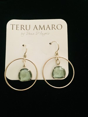 HOOPS DANGLE DROP TERU AMARO EARRINGS GREEN SWAROVSKI CRYSTALS GOLD TONE PIERCED