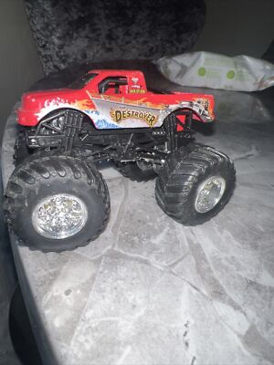 The Destroyer Hot Wheels Monster Jam Dan Evans Official Monster Truck Rare