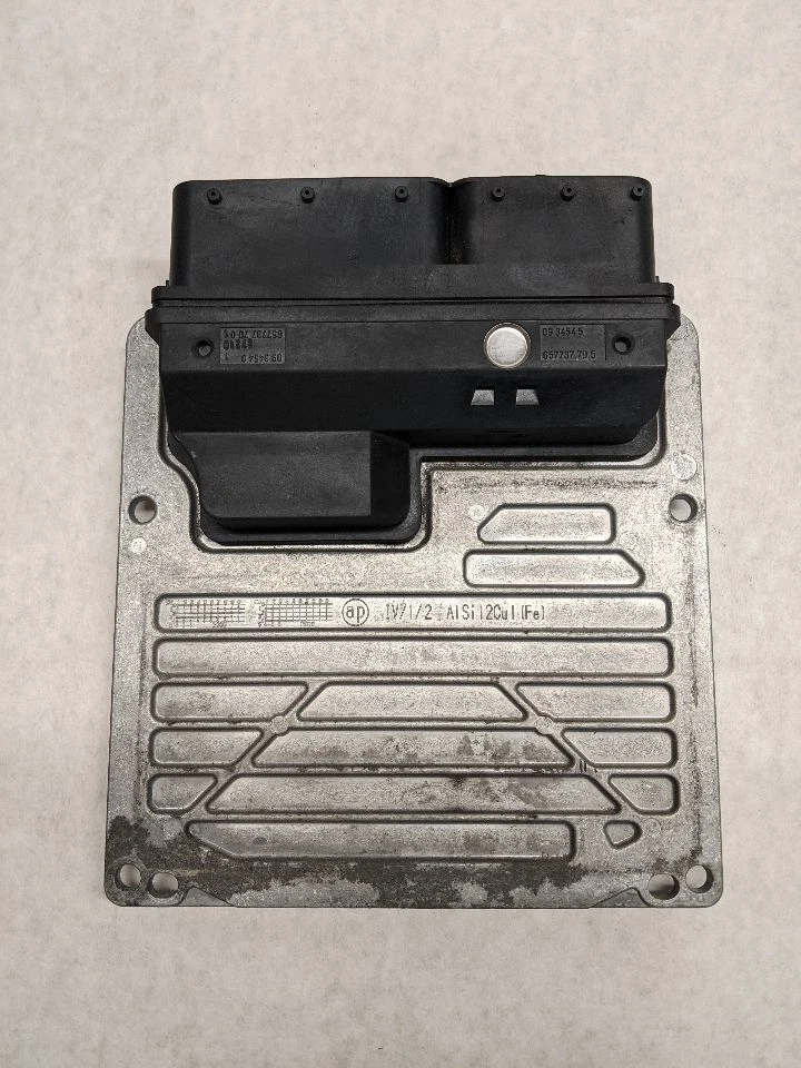 Módulo de control del motor usado (ECM) se adapta a: Mercedes-benz Mercedes clase c 203 T 2005 Foto 4 de 4