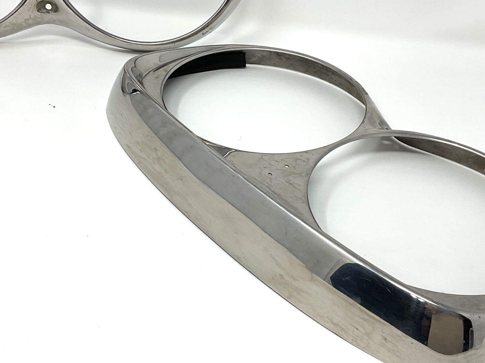 (C) Set of 2 Rolls Royce Silver Shadow Headlight Surround Trim