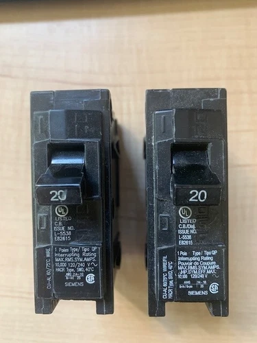 NEW SIEMENS Circuit Breaker 1 Pole 20A  120/240V L-5538 E82615 Lot of 2