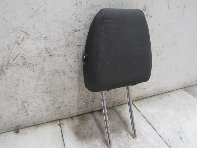 Ford Fiesta 2016 reposacabezas izquierdo Foto 2 de 3