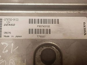VOLVO V50 MW Motorsteuergerät ECU P30743102 2.44 Petrol 103kw 2005 33128432