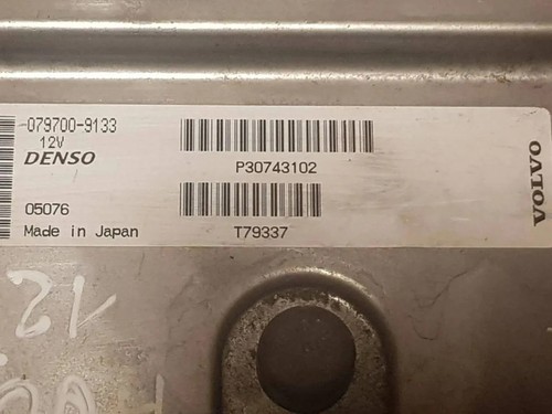 VOLVO V50 MW Motorsteuergerät ECU P30743102 2.44 Petrol 103kw 2005 33128432