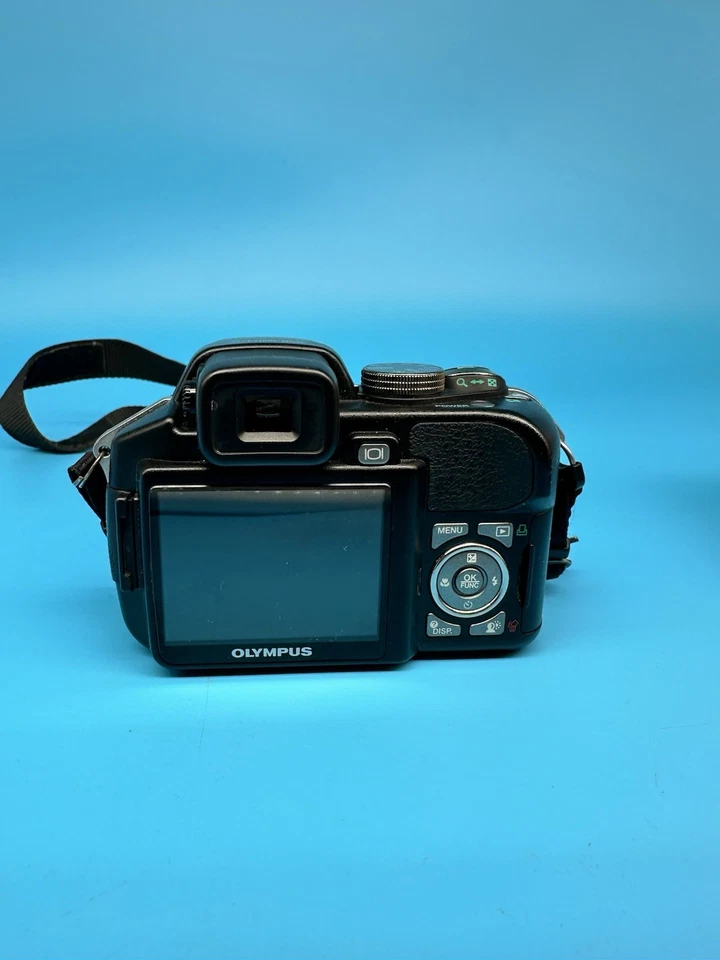 Olympus SP-560UZ 8.0mp Digital Bridge Camera, Black - Tested - Image 4 of 4