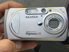 Samsung Digimax 430 4MP Digital Camera 6.2-17.4mm Zoom Silver Built-in flash