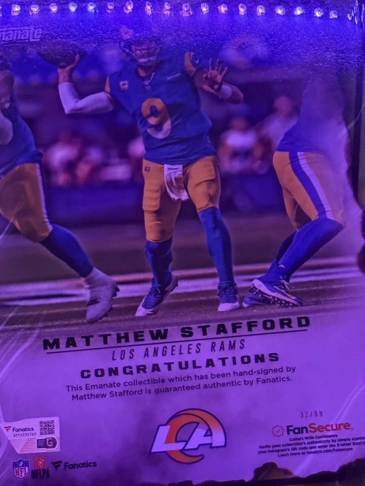 Matthew Stafford 2024 verde automático primera edición/99 Emanate Los Angeles Rams Panini Foto 4 de 4
