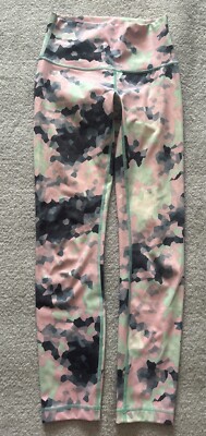 Lululemon Active Unique Yoga Run Detailed Crop Leggings - Size 4 US / 8 AUS