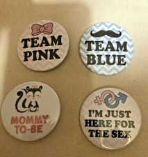 BABY SHOWER/ GENDER REVEAL/PIN BUTTONS - SET OF 4 - MOMMY TO BE - TEAM PINK/BLUE