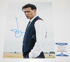 JOHNNY DEPP SIGNED PUBLIC ENEMIES 11x14 MOVIE PHOTO 2 BECKETT COA JOHN DILLINGER