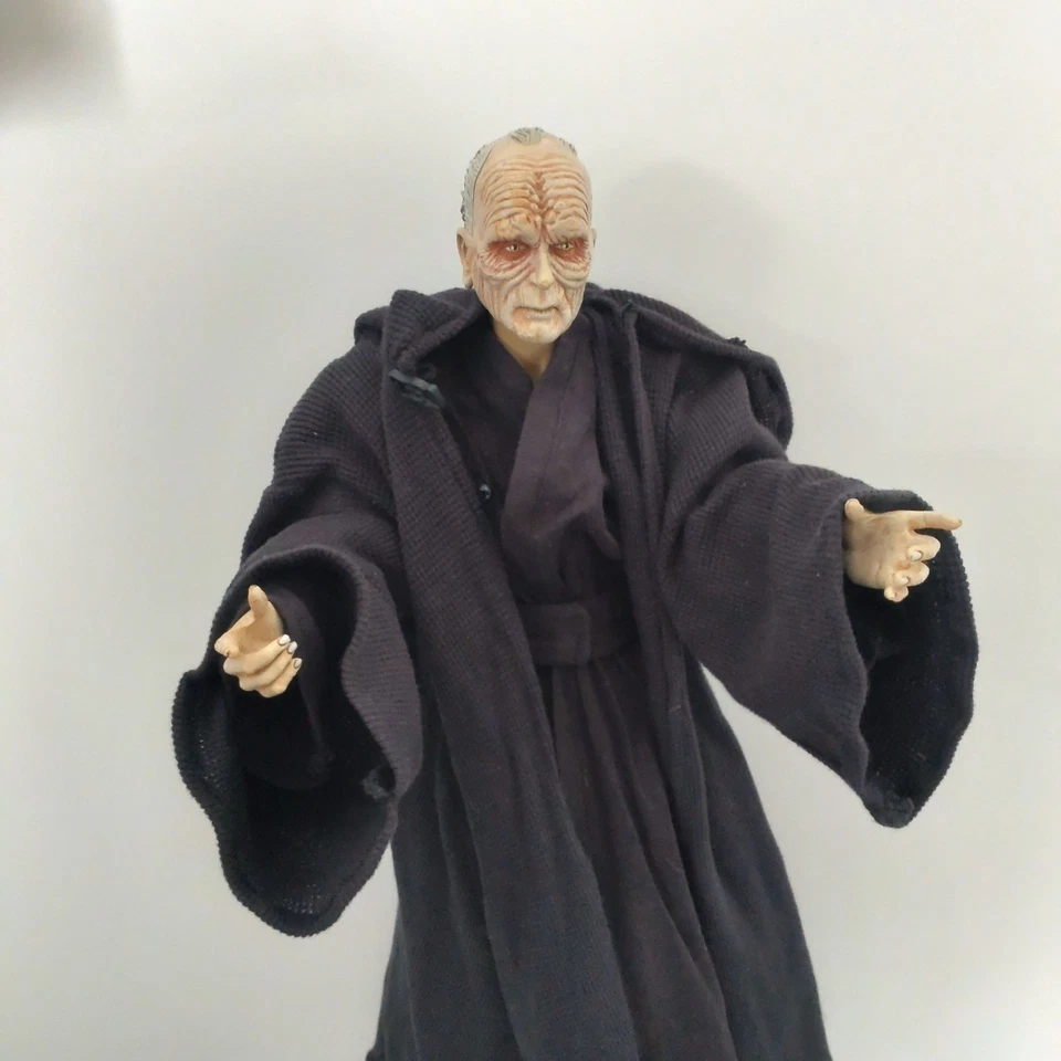 Diamond Select Star Wars Ultimate Quarter Scale Emperor Palpatine Talking 19" GD - Image 2 of 4