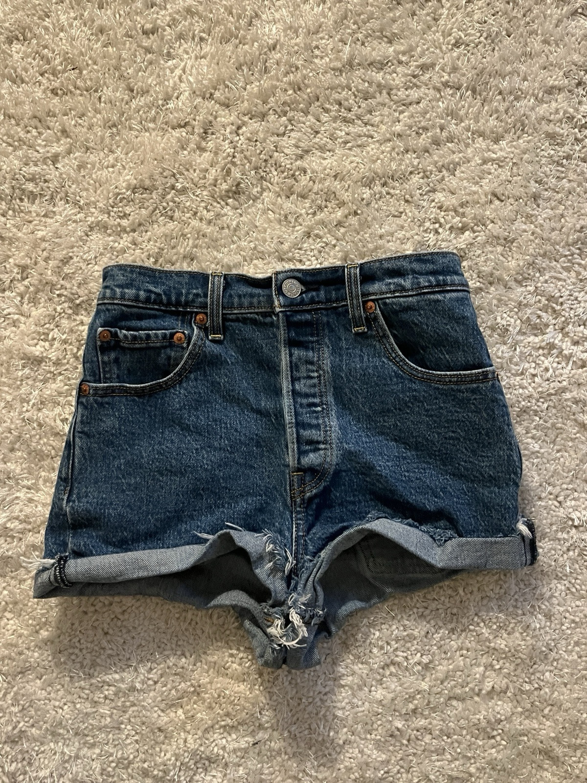 Levi’s High Rise Ribcage Dark Wash Denim Shorts Women’s Size 26