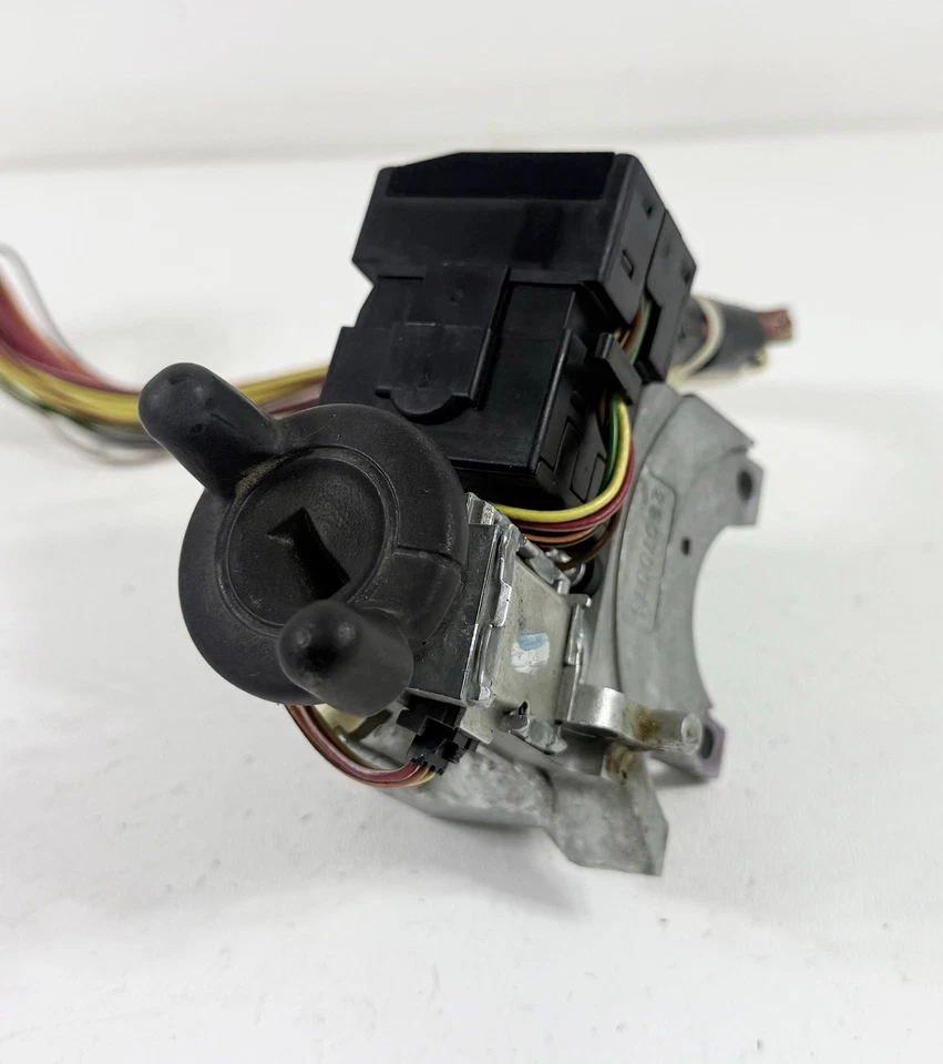 Cilindro de bloqueo de interruptor de encendido Express Astro 2001-2002 2000-2005 con llave OEM Foto 2 de 4