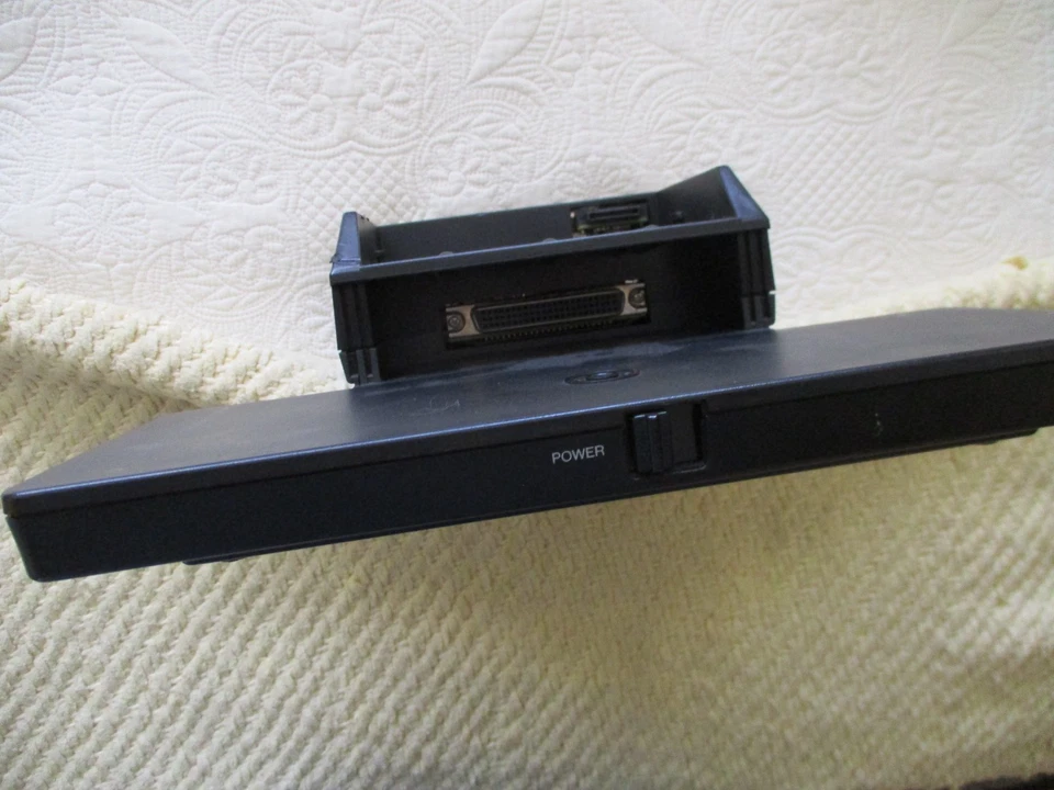 Base de sistema de CD TURBO GRAFX 16 - HES-CDR-01 - con adaptador de CA y cable A-V - recapitulado Foto 2 de 4