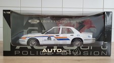 AUTOart 72706 Ford Crown Victoria RCMP Canada Police 1998 1:18