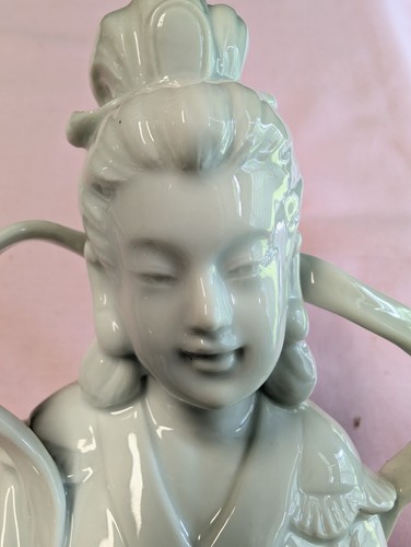 Vintage Porzellan Geisha Mädchen spielt Instrument Statue - Bild 5 von 8