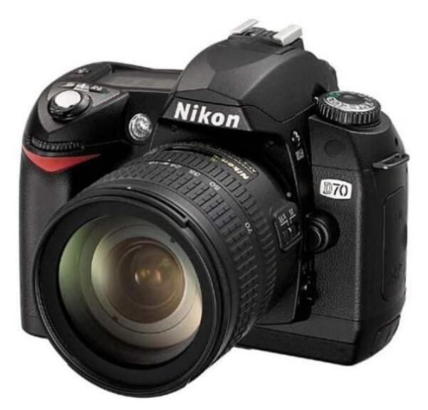 デジタルカメラ Nikon D70 Nikon D70 6.1MP Digital SLR Camera | Black | AF-S DX 18-70mm Lens