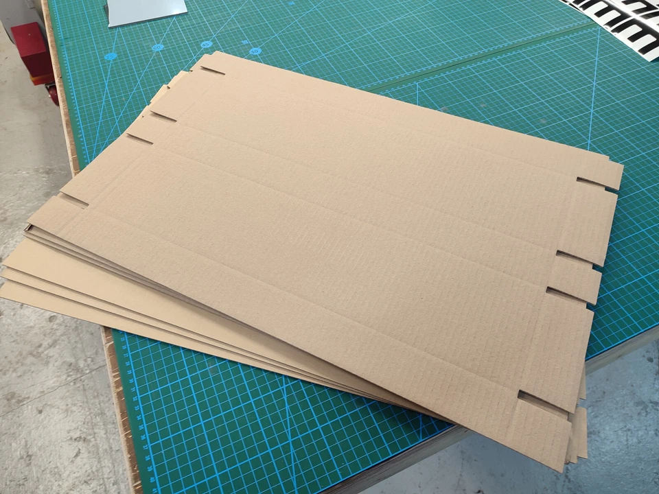 Corrugated Cardboard Number Plate Postal Packaging Boxes Flat Pack 25mm & 50mm - Image 2 of 4
