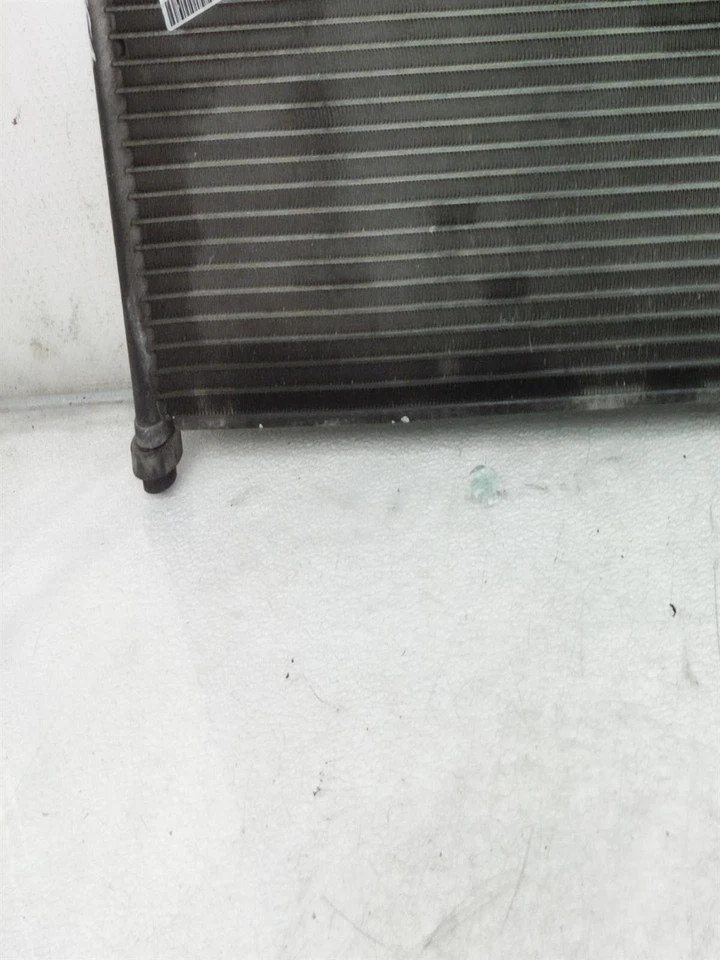 2000-2006 Honda Insight Ac A/C Air Conditioning Condenser 80110-S3y-A01 - Image 4 of 4