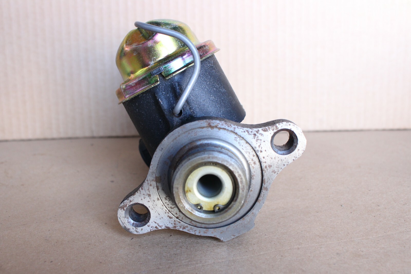 Bendix Brake Master Cylinder P/N 2225901P NSN 2530001120016 New 