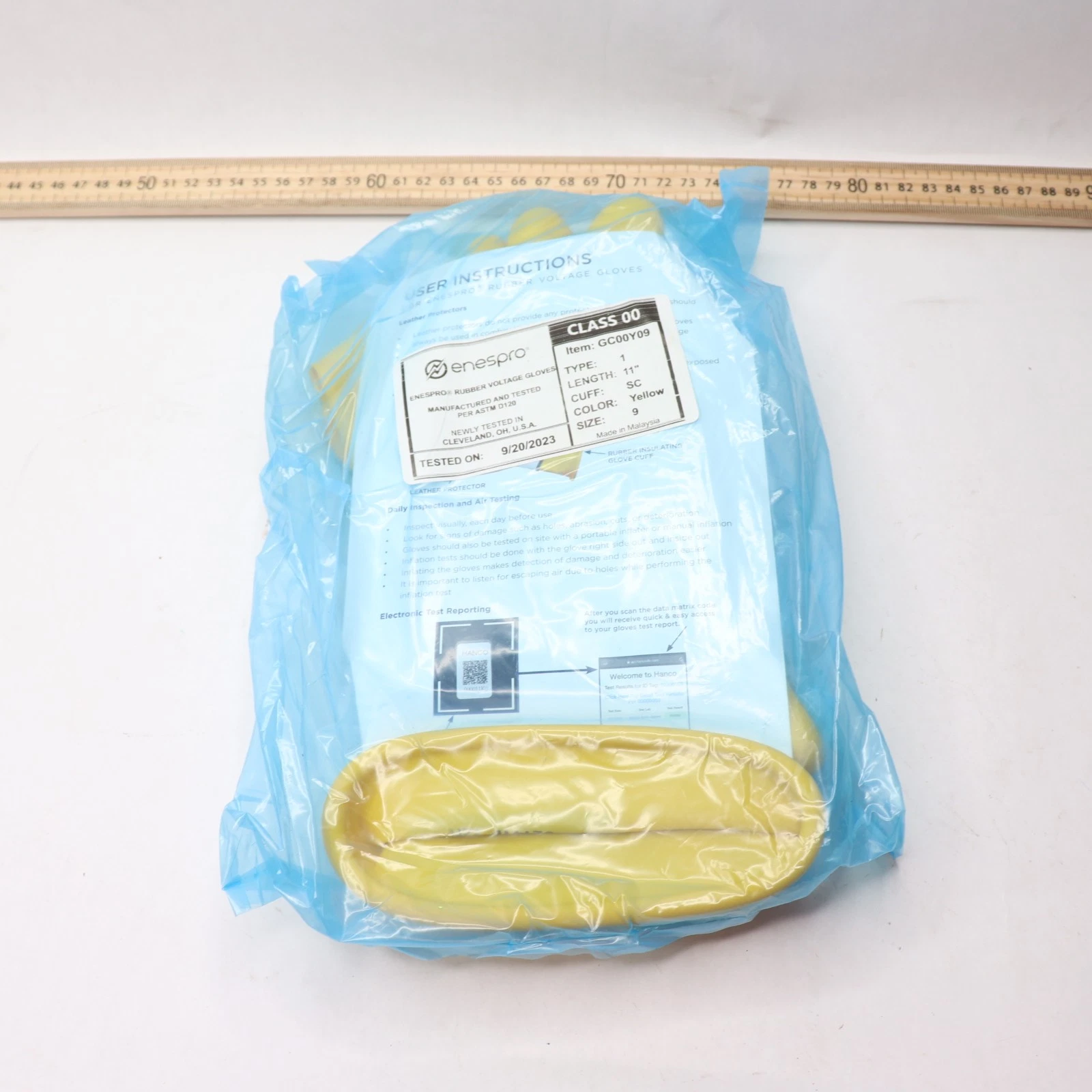 Voltage Insulating Gloves Yellow Rubber Size 9 Max. Use Voltage 500V AC/750V DC