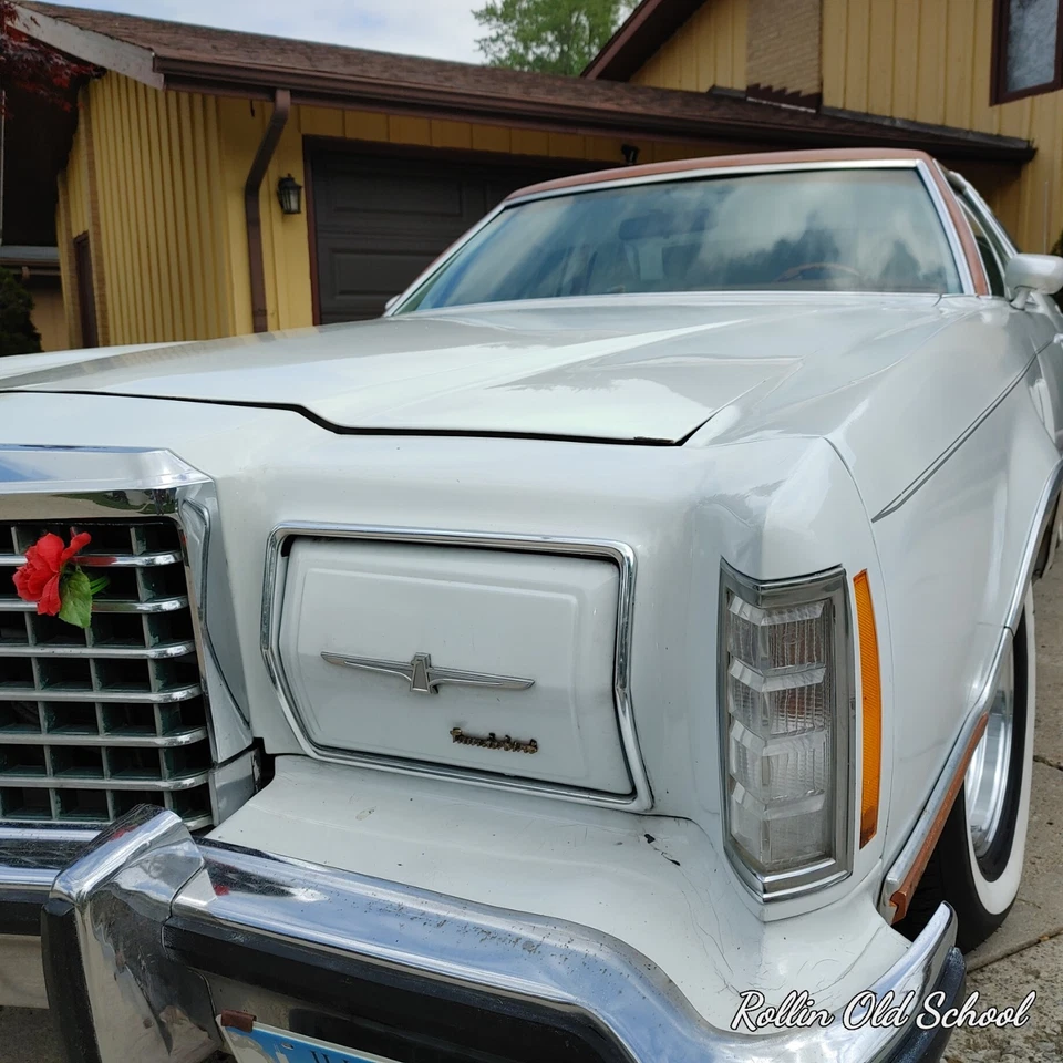 Ford Thunderbird 1978 naranja Foto 3 de 4