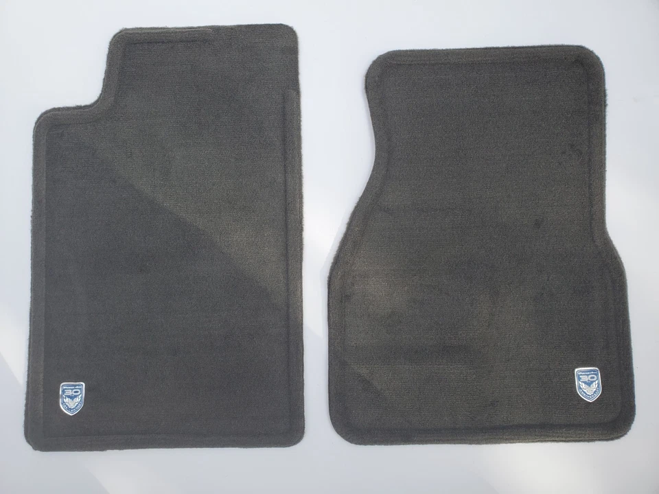 Alfombrillas Pontiac Firebird 1999 30 aniversario transmisión automática nuevas en caja original Foto 2 de 4