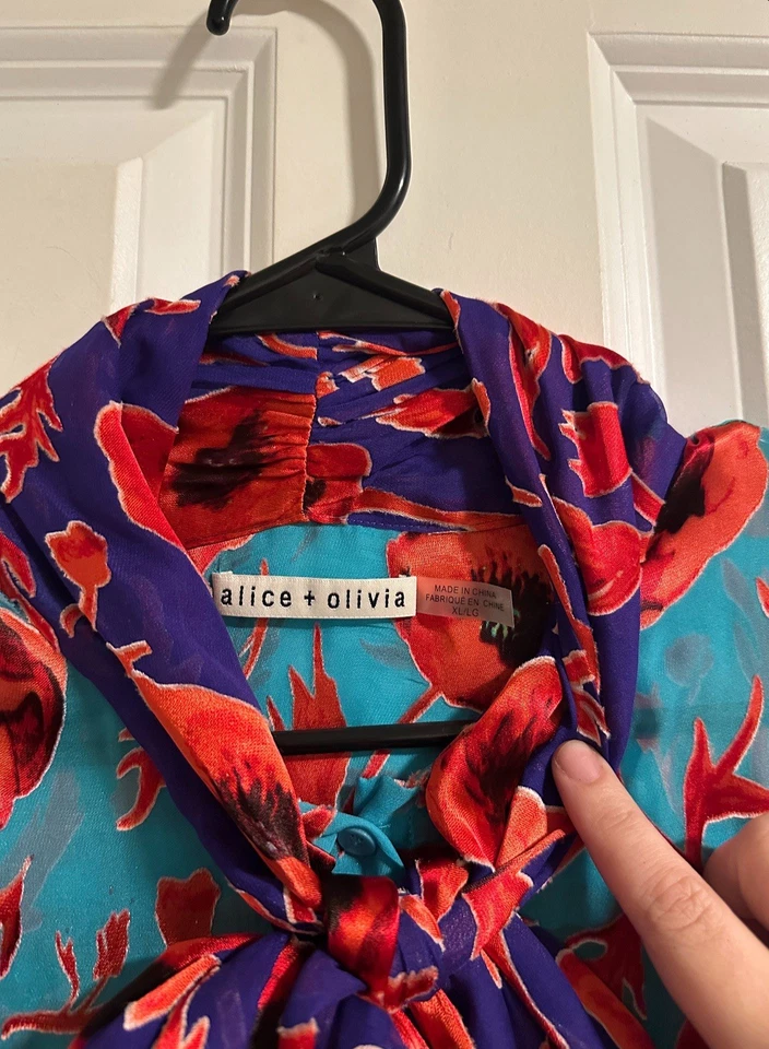 Top Alice + Olivia Jeannie Cuello con lazo Floral Terciopelo Seda Burnout Talla XL Foto 3 de 4