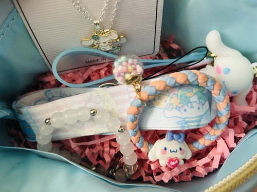 Sanrio (hello kitty & friends) Party Favors- Set Of 12 Items Each - Afbeelding 8 van 9