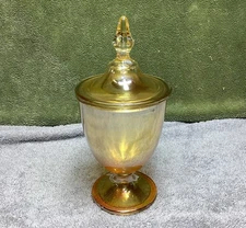 VTG. HEISY CARNIVAL GLASS YELLOW IRIDESCENT COVERED CANDY DISH